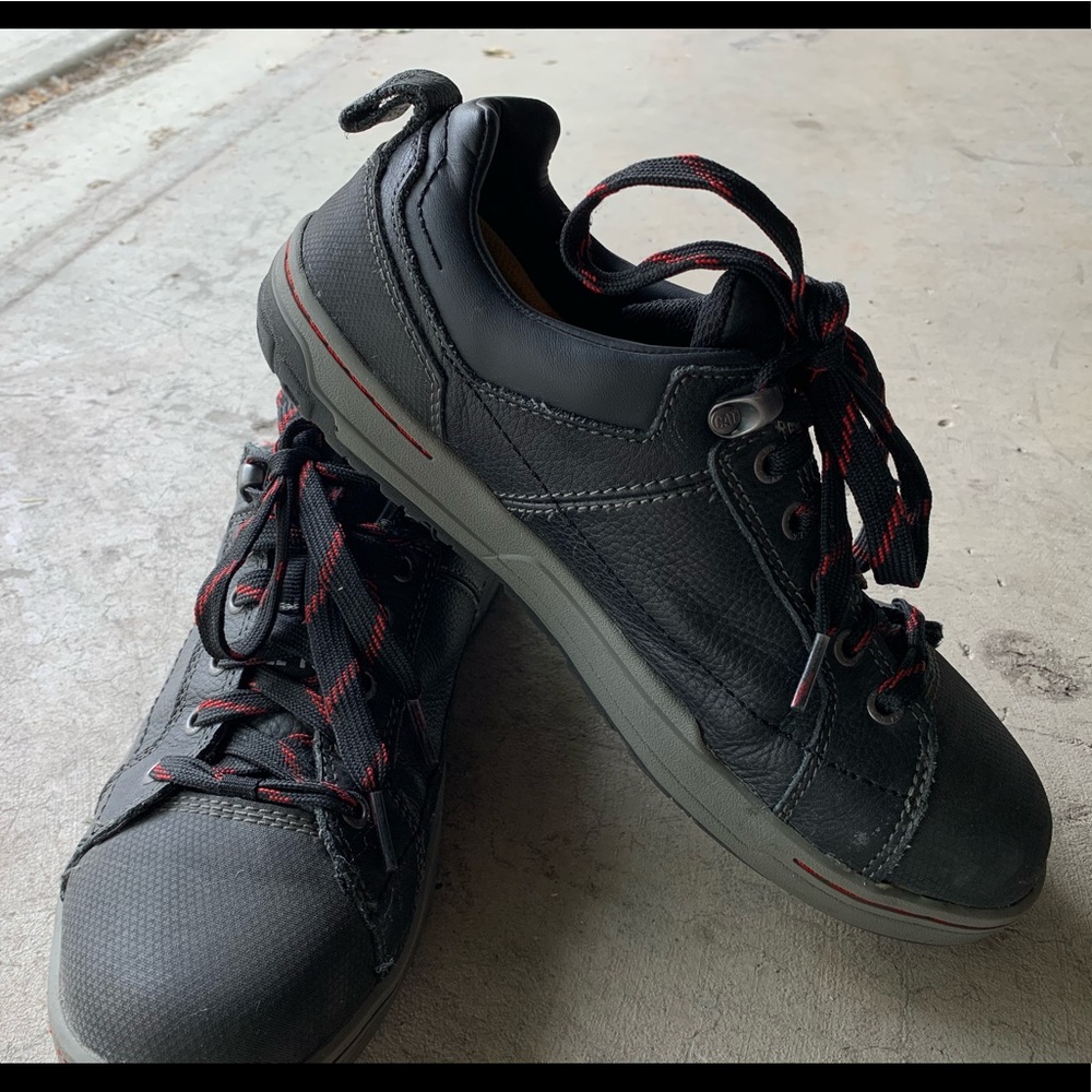 Shoe